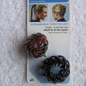2 Scunci Plastic Expandable Ponytailers Adjusting Hair Clip Spreads Open Closed